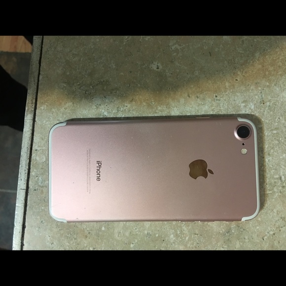 iPhone 7 - Picture 2 of 2